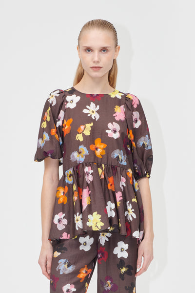 完売品【euw】puff sleeve peplum top / ivory puff sleeve peplum top / ivory